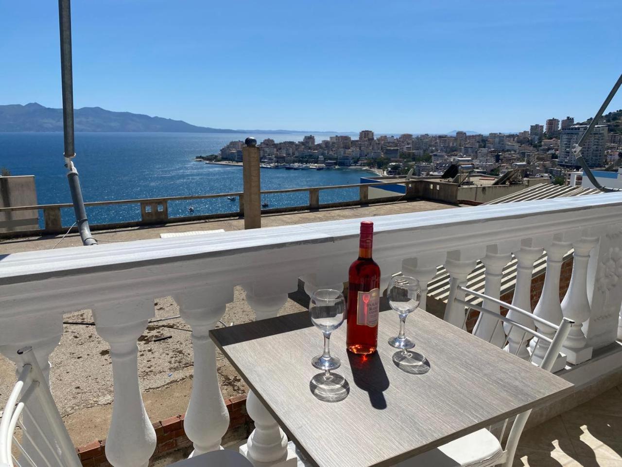 Tarace Sea View Apartment Sarandë エクステリア 写真