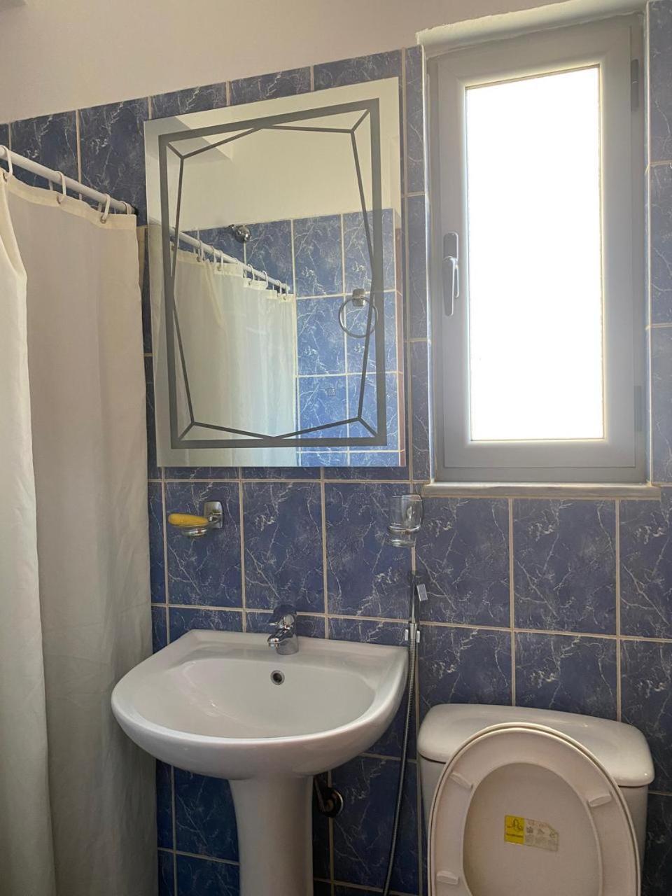 Tarace Sea View Apartment Sarandë エクステリア 写真
